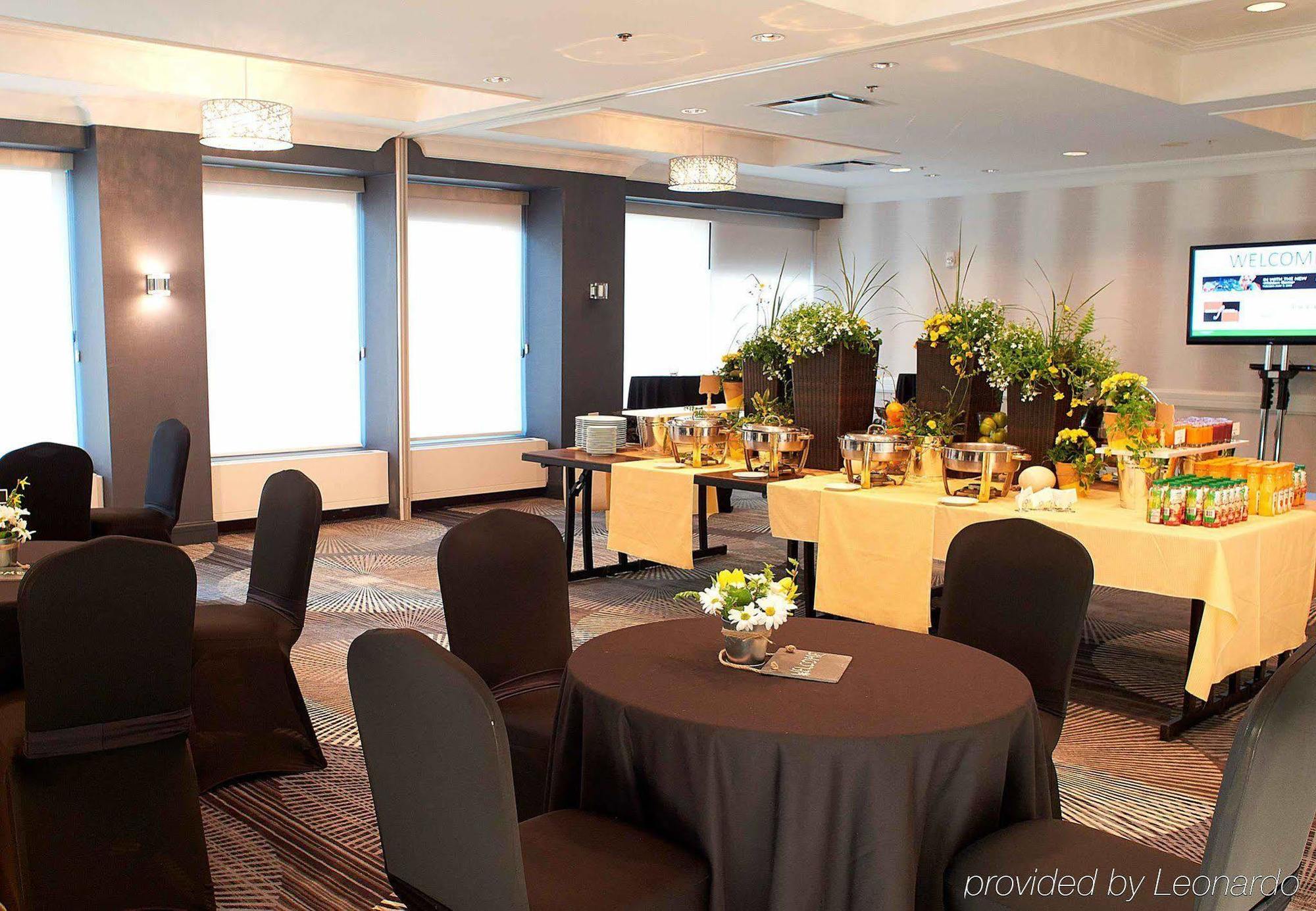 Courtyard By Marriott Downtown